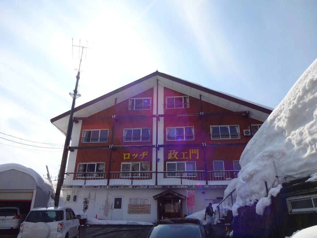 湯沢ロッヂ政エ門 湯沢市 エクステリア 写真